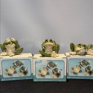 Charming Green Frog Ceramic Figurine Set